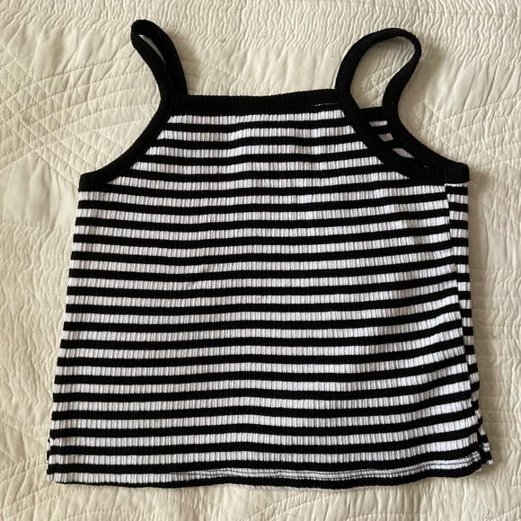 Old Navy black & white tank top size M (8) - Picture 3 of 4